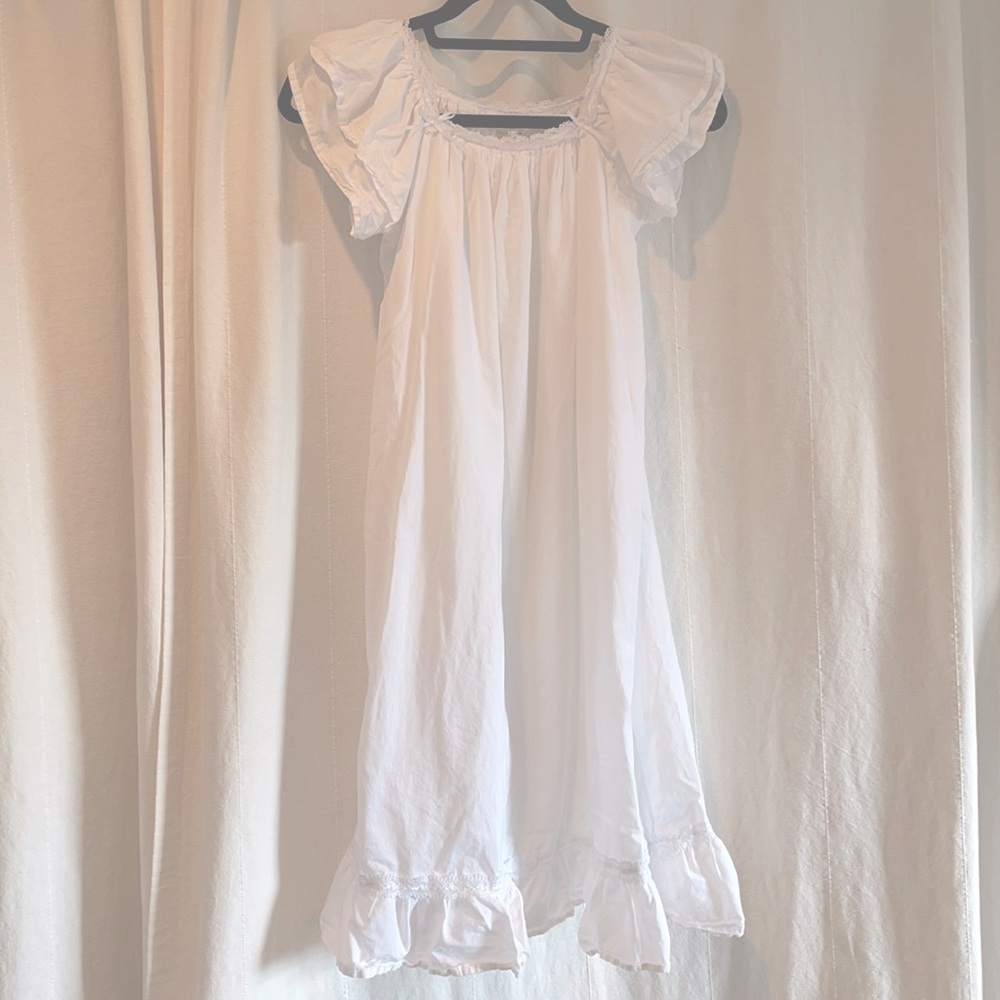 Vintage style girl’s nightgown